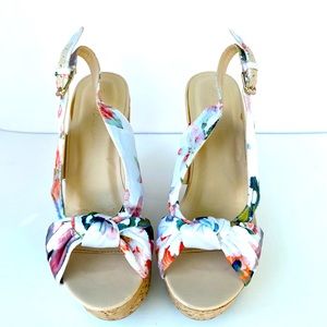 Wild Dive Floral Wedge Heel